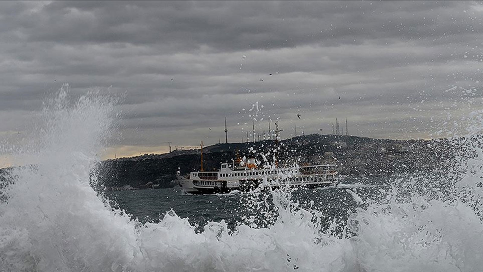 Ege Denizi'ndeki Fırtına Sebebiyle Geyikli-Bozcaada Seferleri İptal Edildi