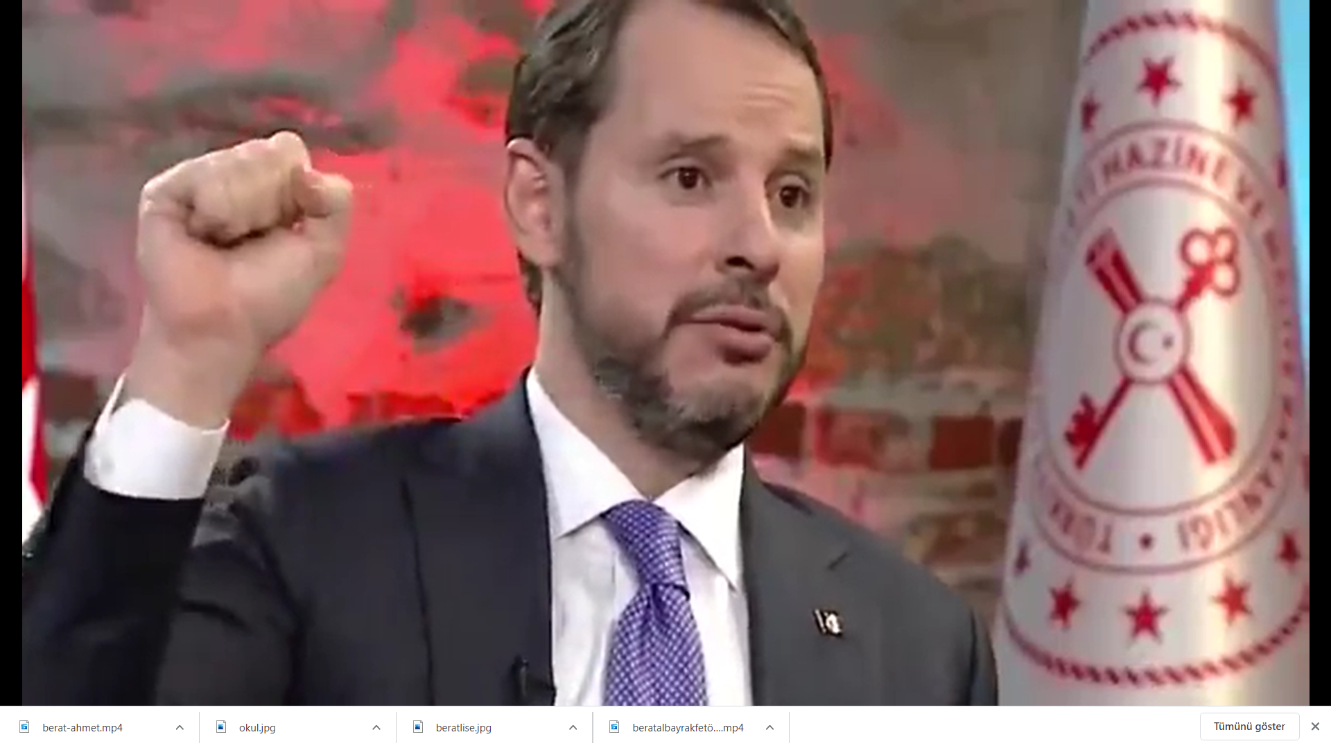 Damat Berat Albayrak'tan devrimci slogan!