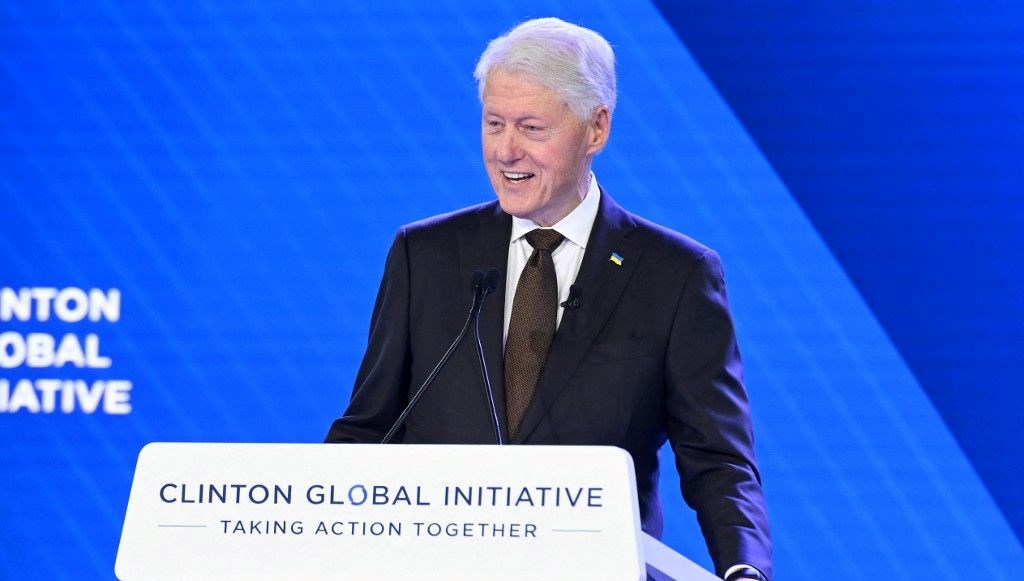 Eski Başkan Bill Clinton Hastaneye Kaldırıldı