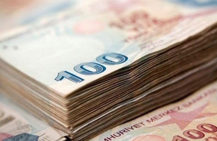 Faizler artarak geliyor! Bankalar kredi faizlerini artırdı