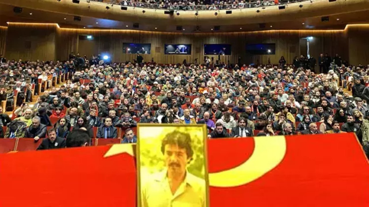 Sevenleri Ferdi Tayfur'u son yolculuğuna uğurluyor!