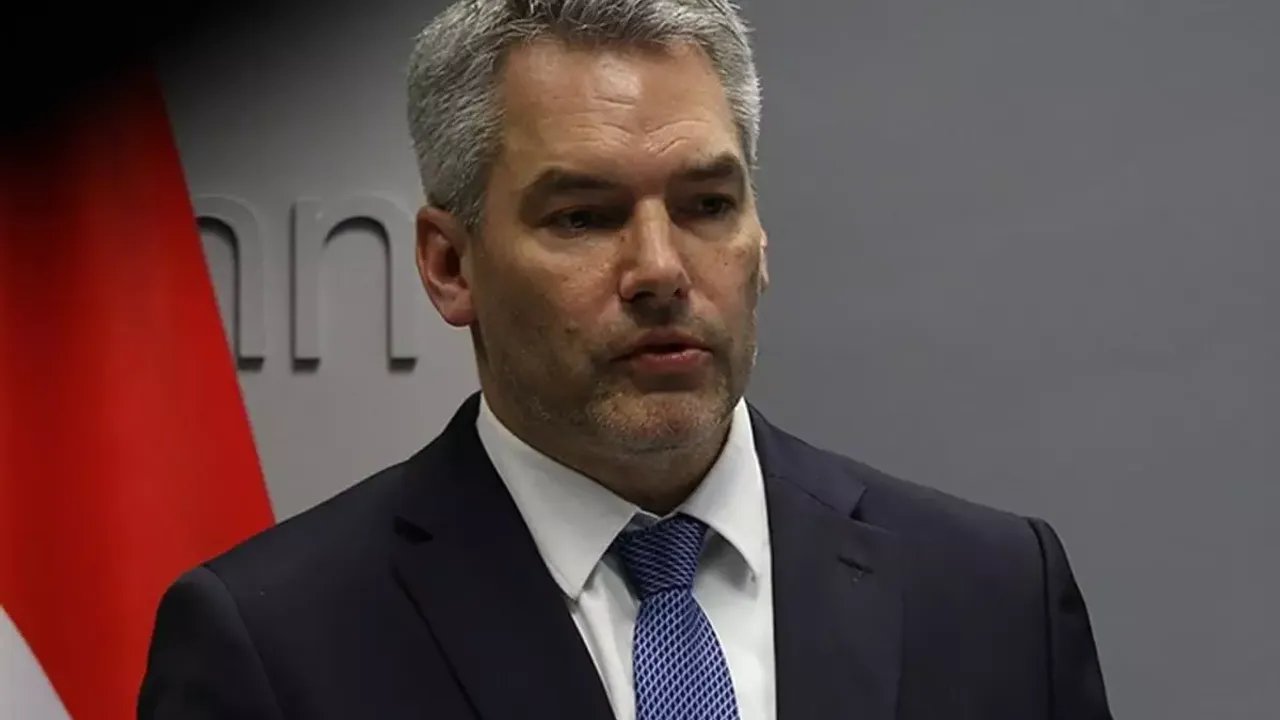 Avusturya Başbakanı Karl Nehammer istifa edeceğini duyurdu!