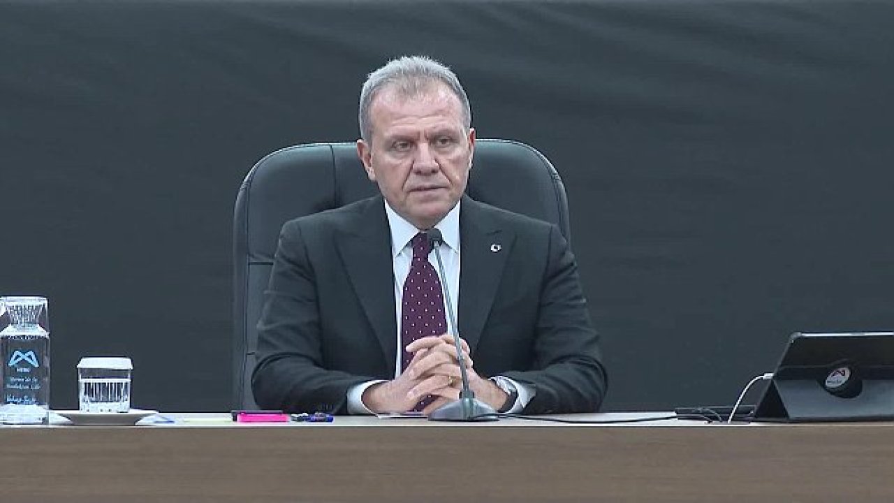 CHP'li Vahap Seçer’den iktidara Rıza Akpolat tepkisi
