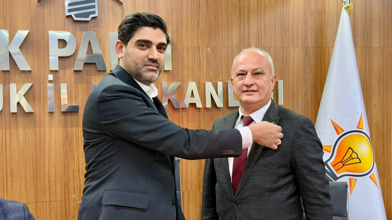 Yeniden Refah’ta Yaprak Dökümü: Abidin Ertekin AKP’ye Katıldı!
