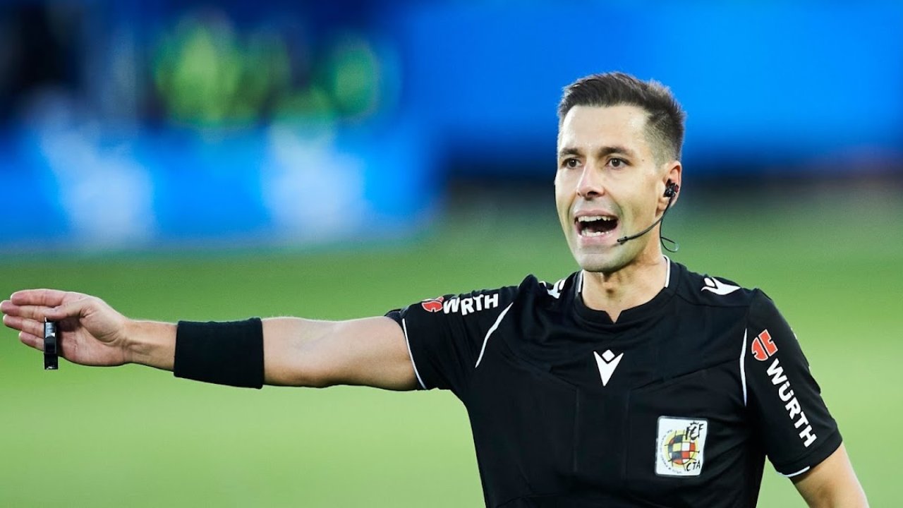 Beşiktaş maçının VAR’ı İspanyol Adrian Cordero Vega oldu!