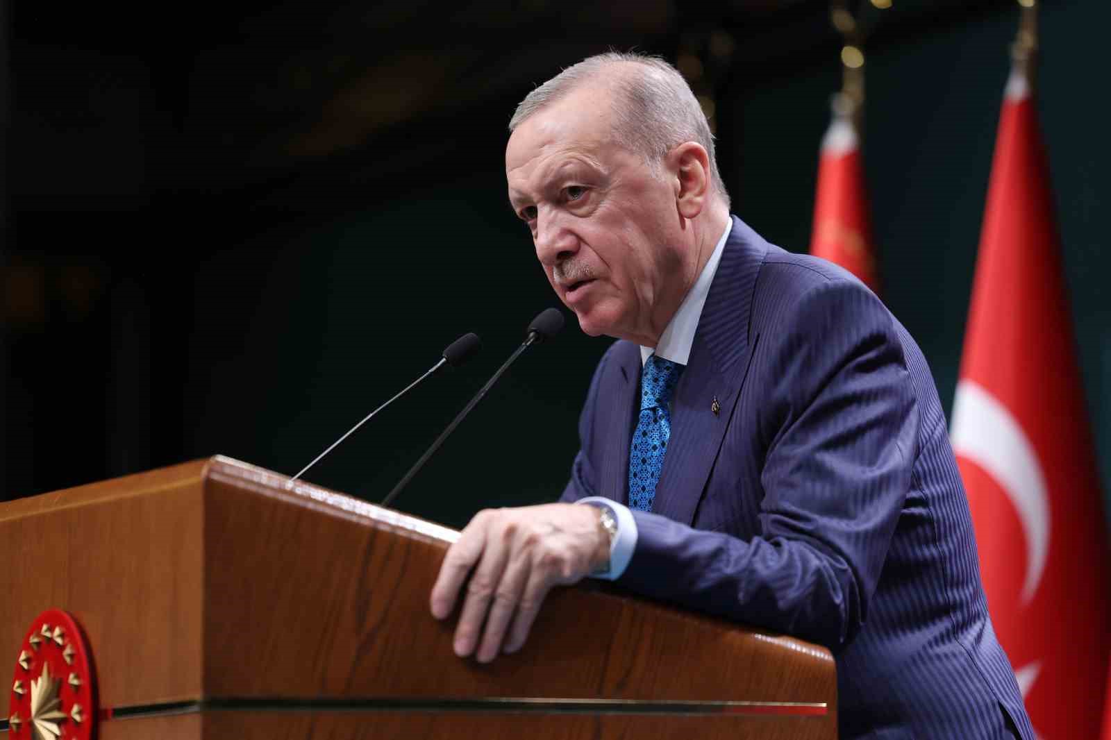 Erdoğan açıklamalarda bulunuyor: 