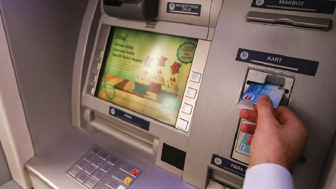 Para Transferi Yapacaklar Dikkat: EFT ve FAST Ücretlerine Zam Geliyor