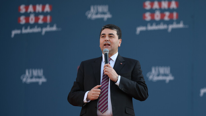 Gültekin Uysal: 