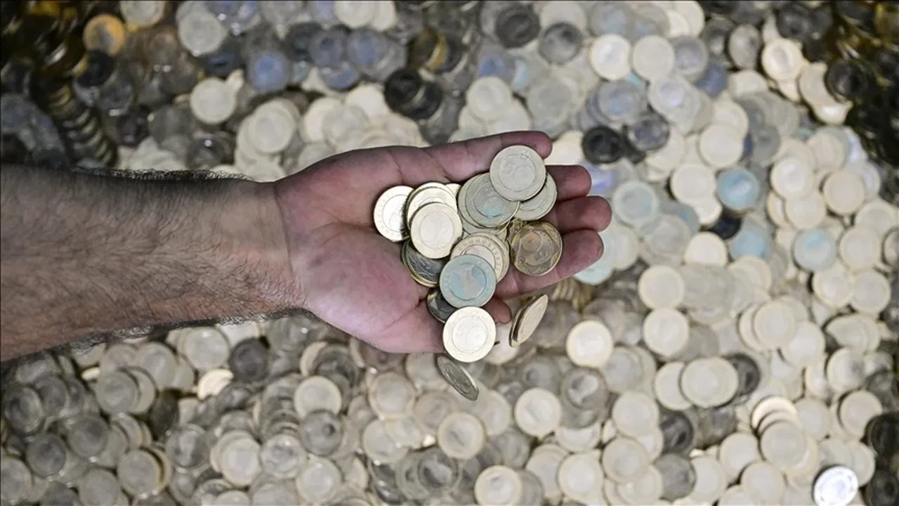 Cebinizdeki paralara dikkat! Darphane'den yeni açıklama: Ocak ayında o paralara yer verilmedi