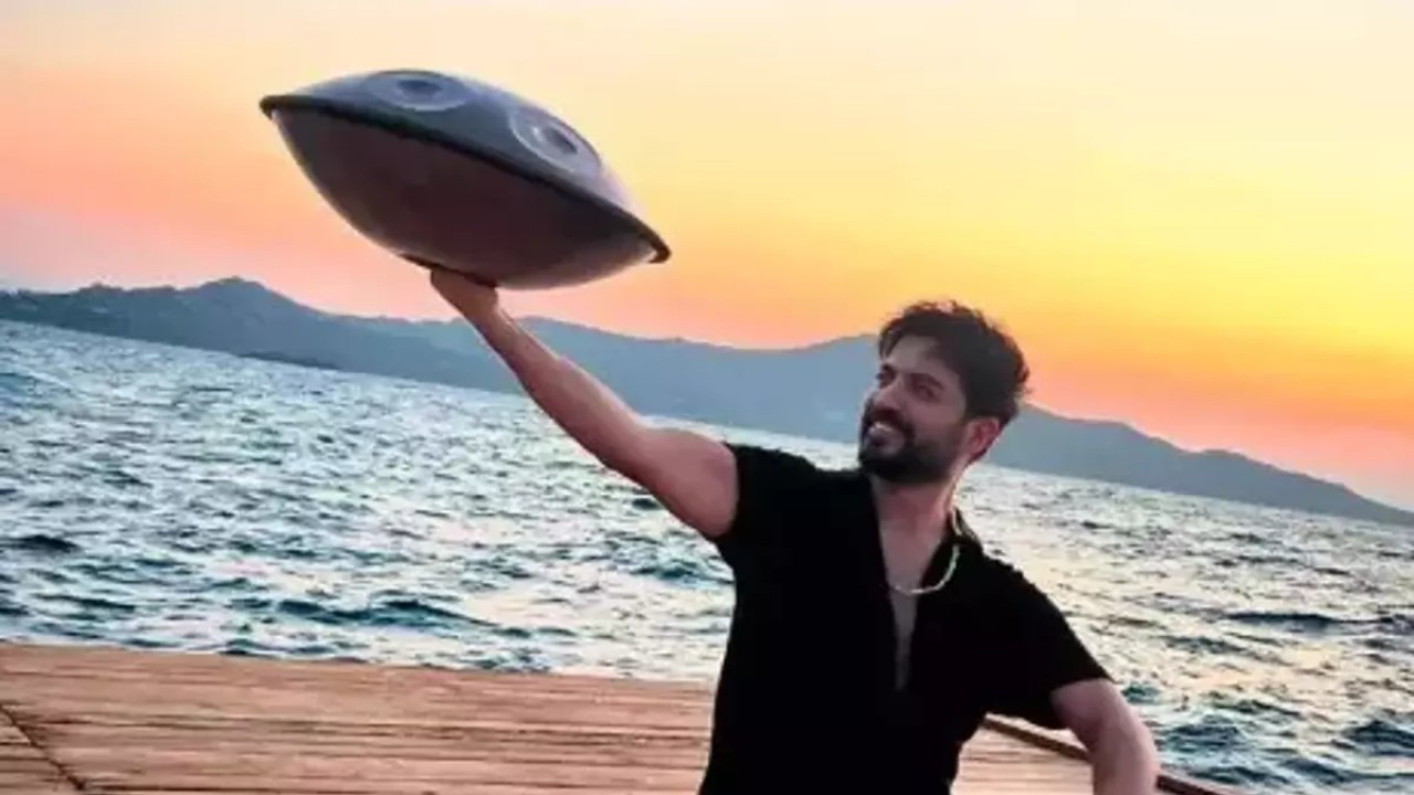 Yusuf Güney'den aşk ilanı: İşte Andromedalı sevgilisi