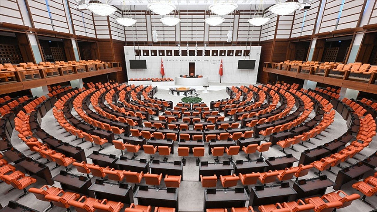 Muhalefet İtiraz Etmişti: AKP Geri Çekti: Tartışmalı Kanun Tekrar Değerlendirilecek!