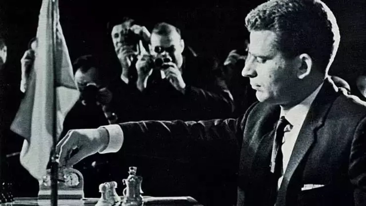 Satranç ustası Spassky yaşamını yitirdi!