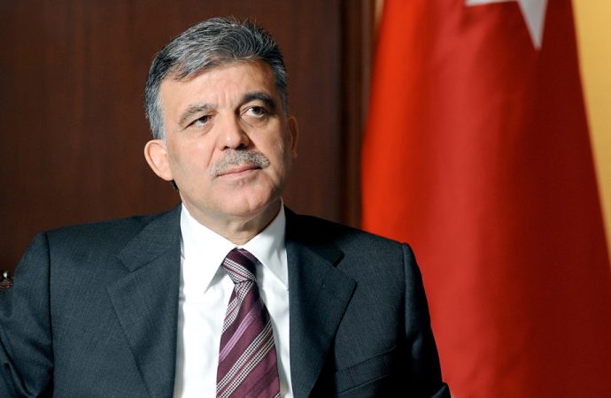 Abdullah Gül ilk defa bıyıksız haliyle görüntülendi!