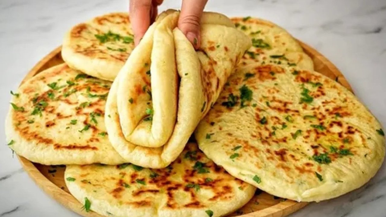 Evde Ekmek Yoksa, Hemen Bu 3 Malzemeli Tarifi Deneyin!