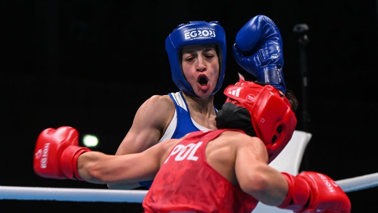 Dört milli boksör, madalyayı garantileyerek yarı finale yükseldi