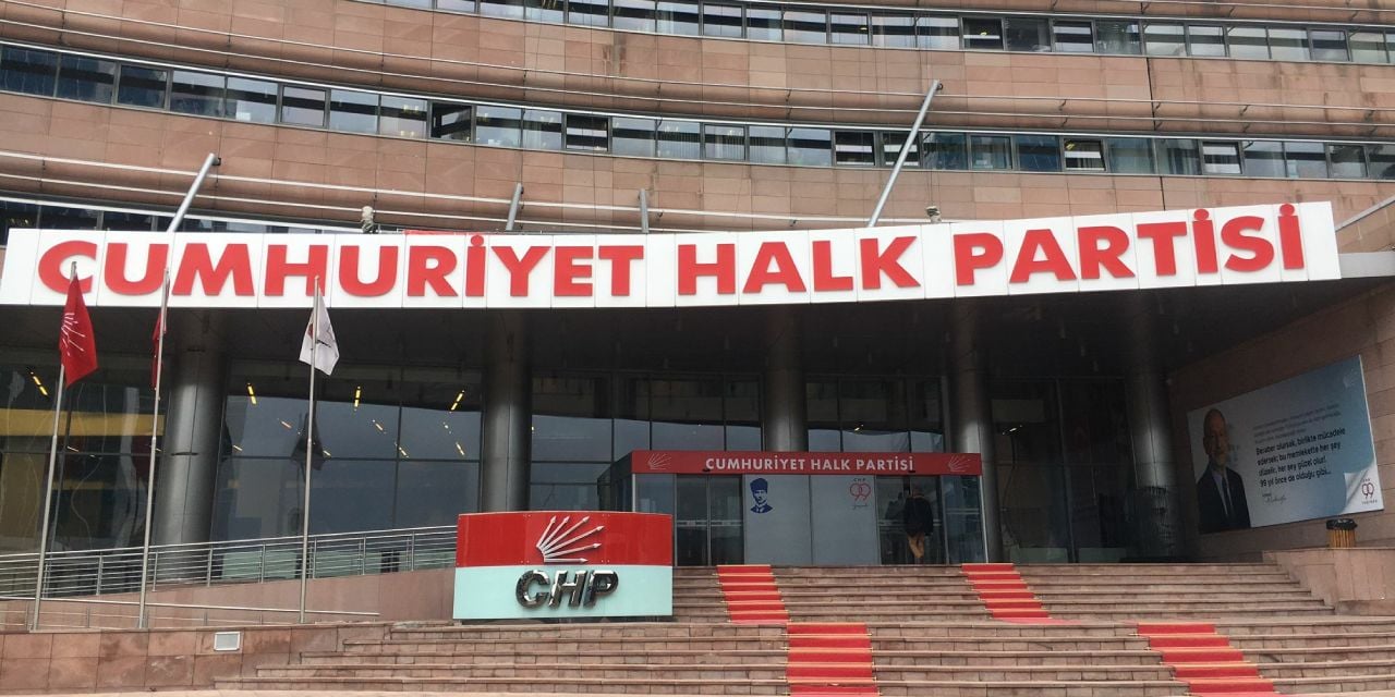 Yücel'den sert çıkış: 'Protesto Haktır, Camiiye Zarar Vermek Yalanı Sizin İşiniz