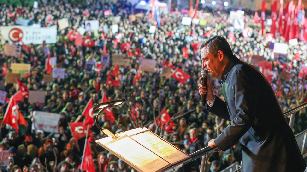 Özel'den sert çıkış: 