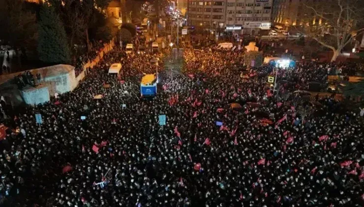 AKP Kurmaylarından Sert Eleştiriler: Halkla İlişkiler Çöküşte!