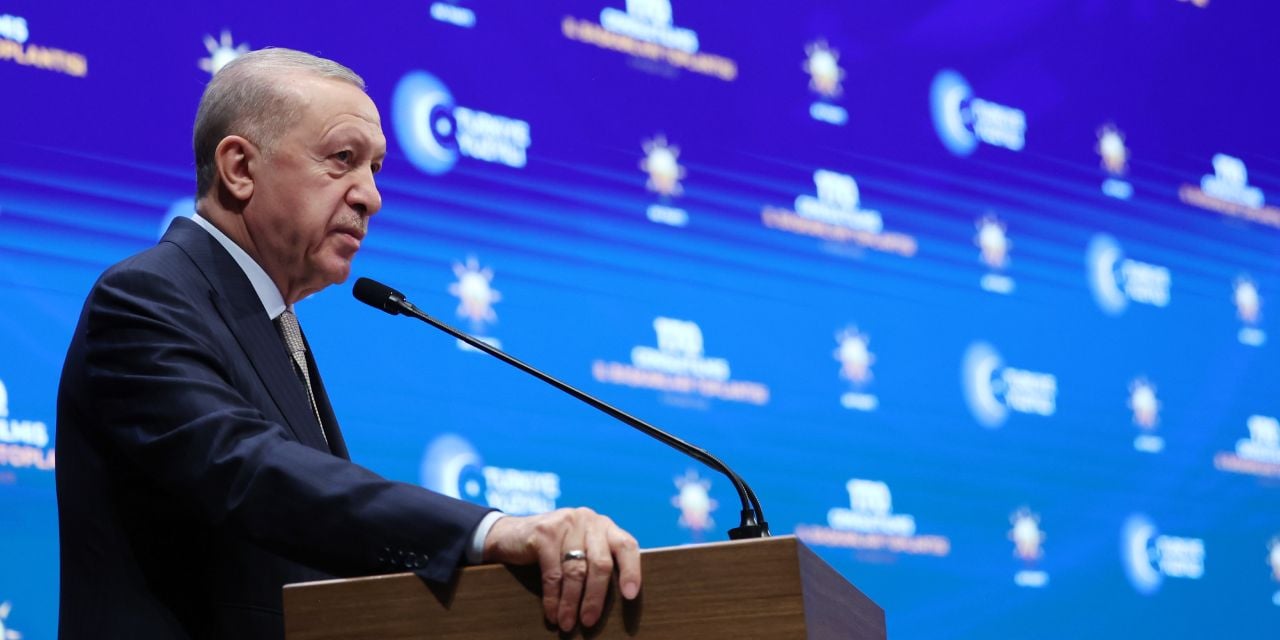 AK Parti’de Alarm: Erdoğan, İki Büyükşehir Belediye Başkanına Geçiliyor