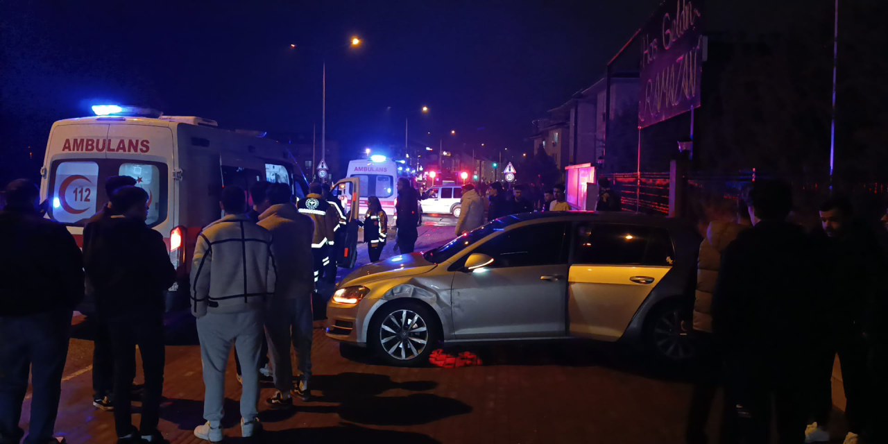 Bursa İnegöl'de ehliyetsiz sürücü 3 araca çarptı: 3 yaralı