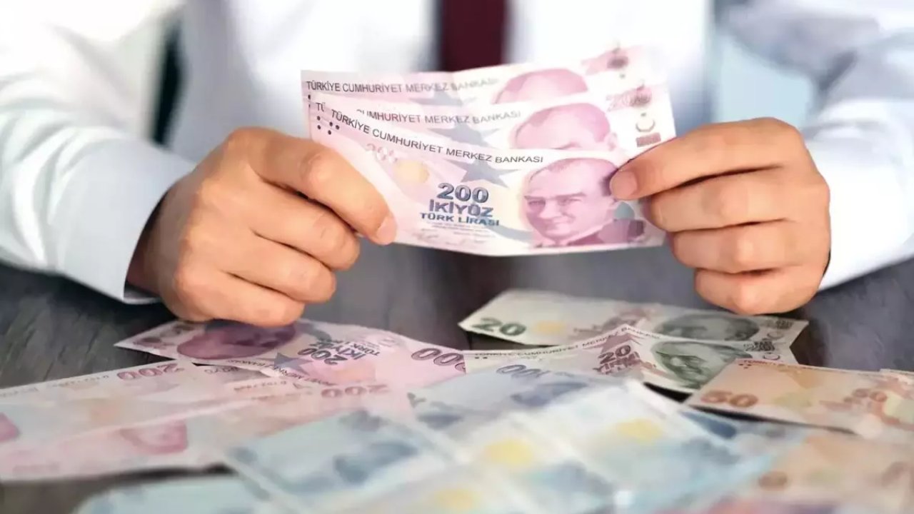 Zam beklentisi giderek netleşiyor! Emekli ve memurun gözü temmuzda!