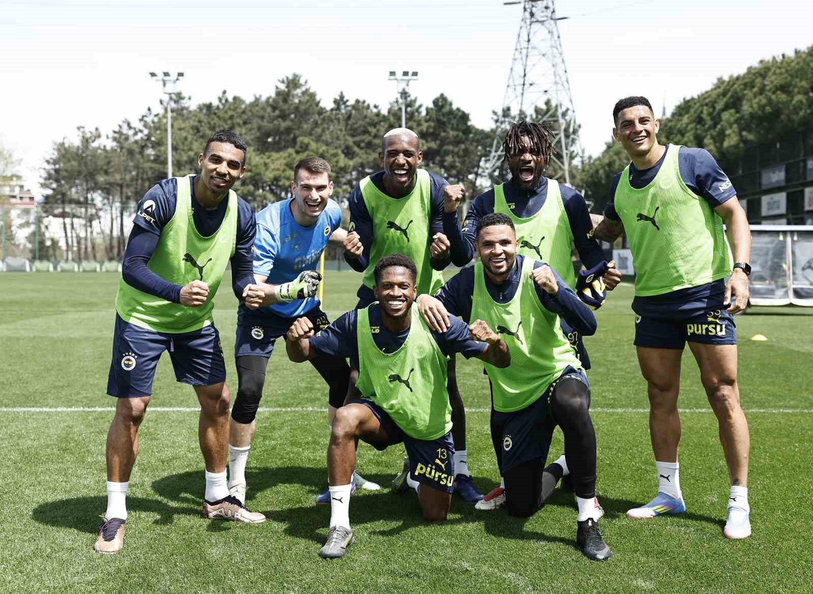 Fenerbahçe, Kayserispor maçı için hazırlıklarını sürdürüyor