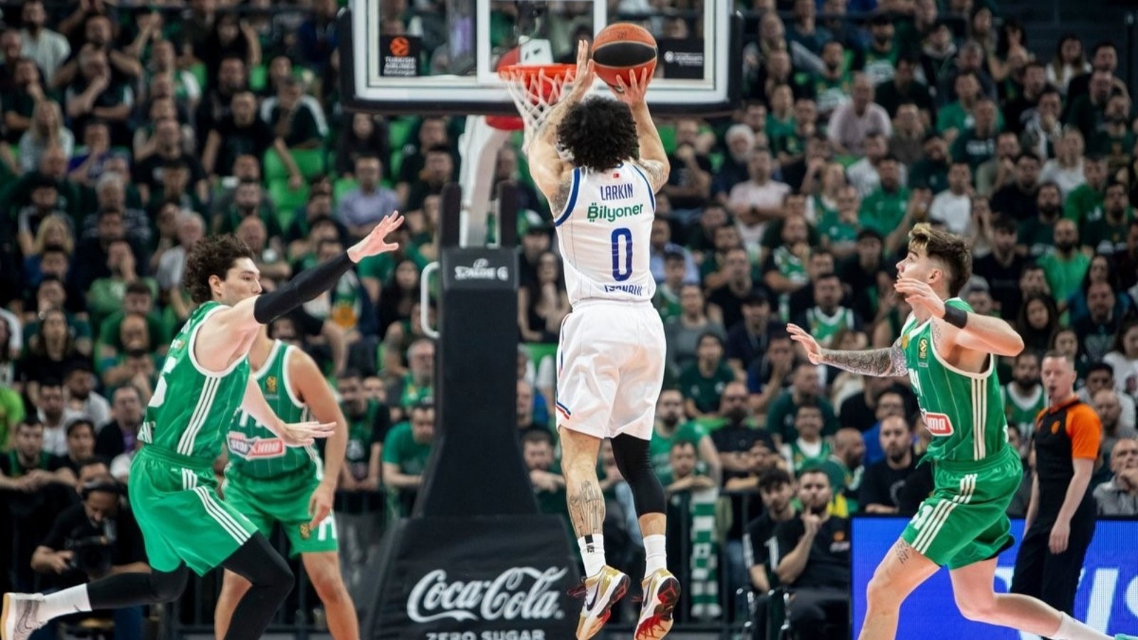 Anadolu Efes, EuroLeague çeyrek final serisine mağlubiyetle başladı