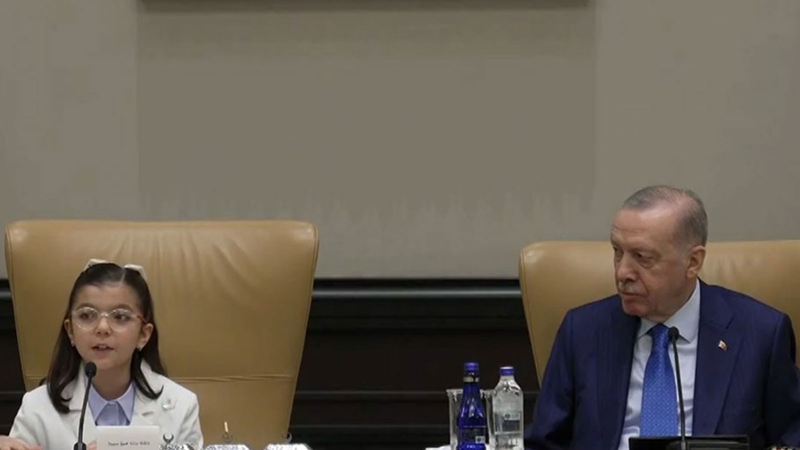 Erdoğan, 23 Nisan'da koltuğunu küçük İpek'e devretti