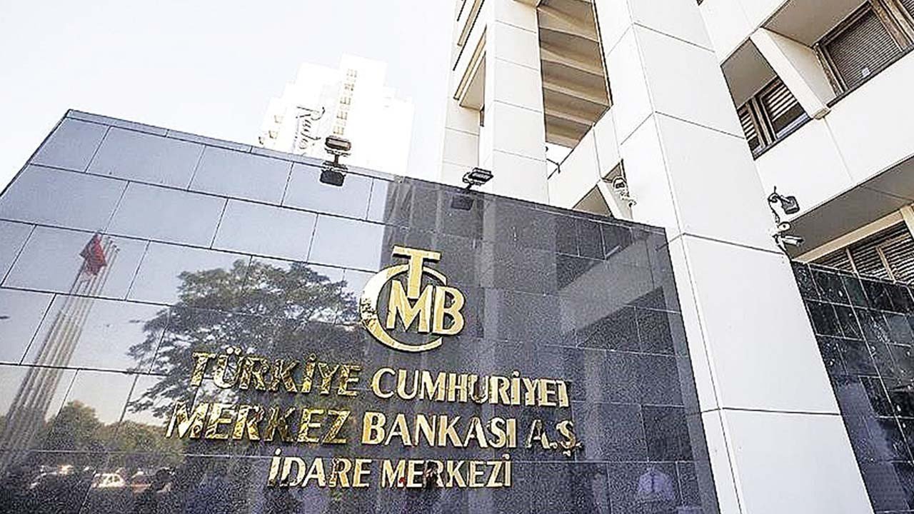 TCMB: Politika faizi, dezenflasyon sürecine uygun şekilde sıkı tutulacak