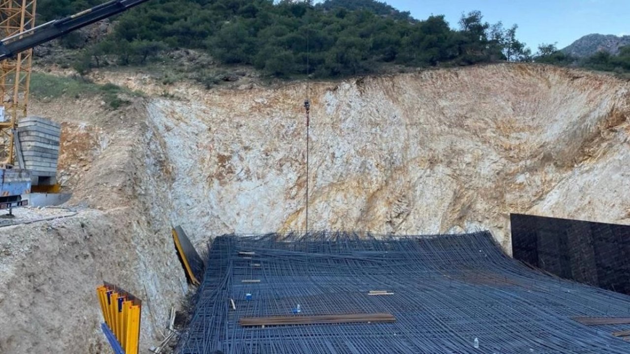 Hızlı tren inşaatında iş kazası: Birçok işçi yaralandı