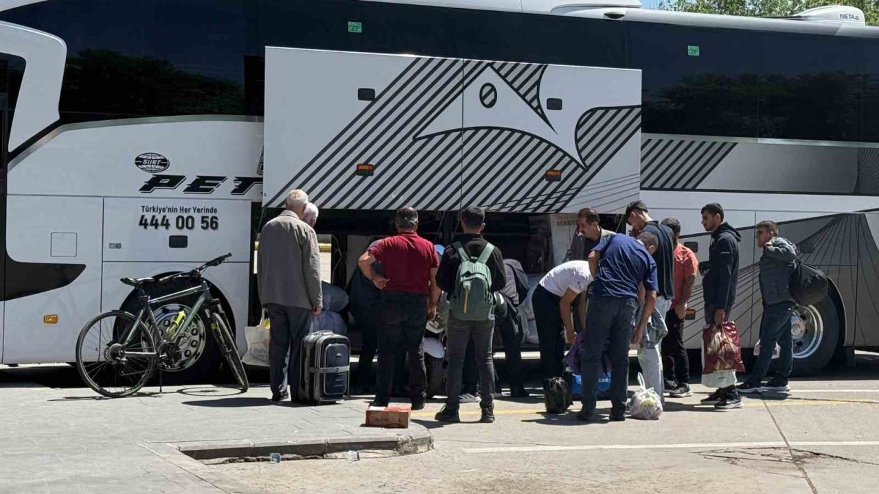 İstanbul'daki deprem sonrası Batmanlılar memleketlerine geri dönüyor