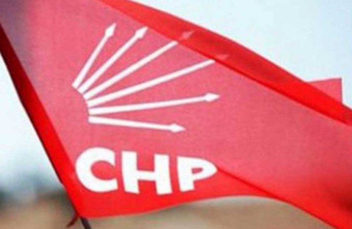 CHP'den flaş karar! CHP'li Belediyelerin tamamında 30 Ağustos Zafer Bayramı kutlaması yapılacak.