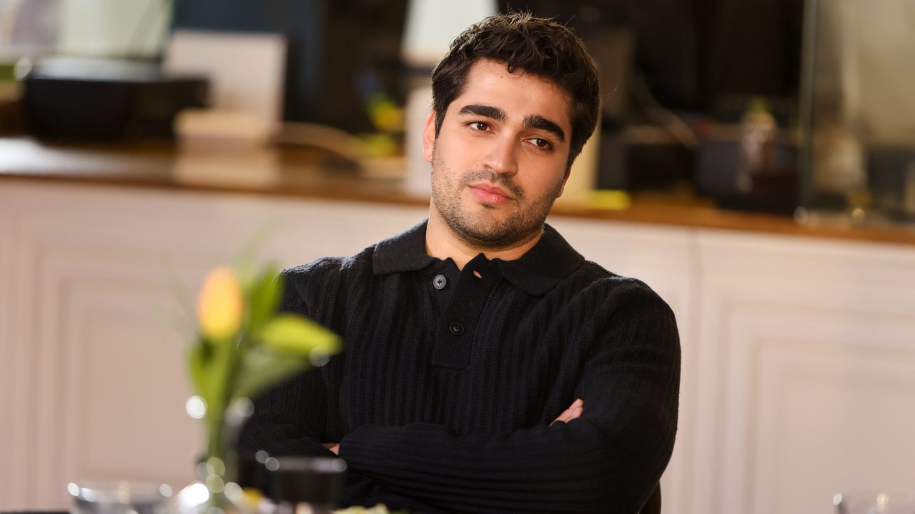 Mert Ramazan Demir'in askerliği bitti; Yemin töreninden ilk kareler