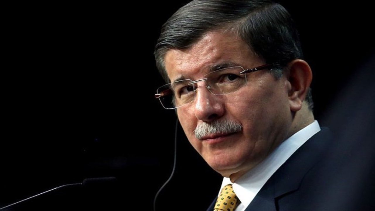 Ahmet Davutoğlu'ndan yolsuzluk açıklaması: 'Şu anda görevde olsam'