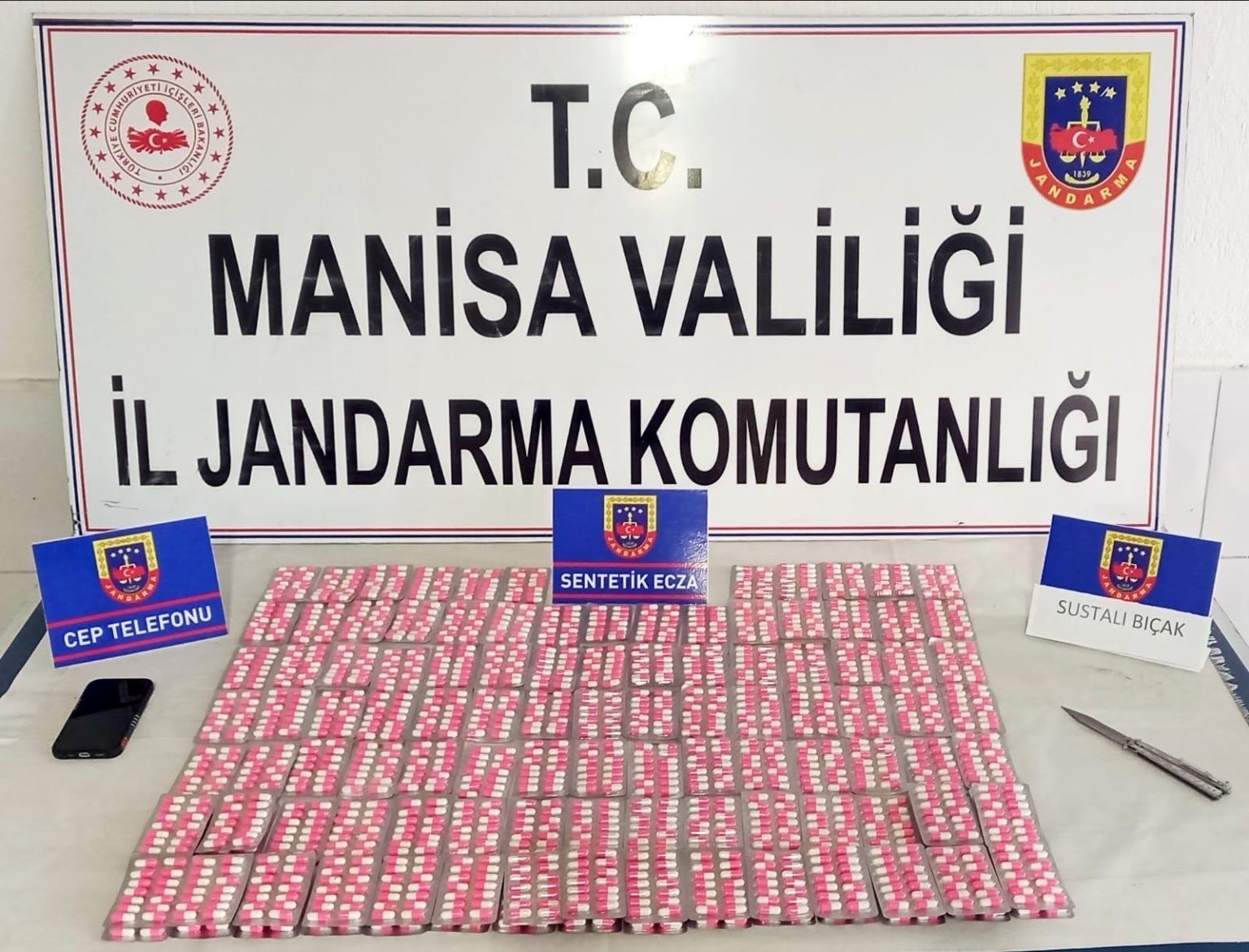 Soma'da büyük darbe: binlerce sentetik hap ele geçirildi
