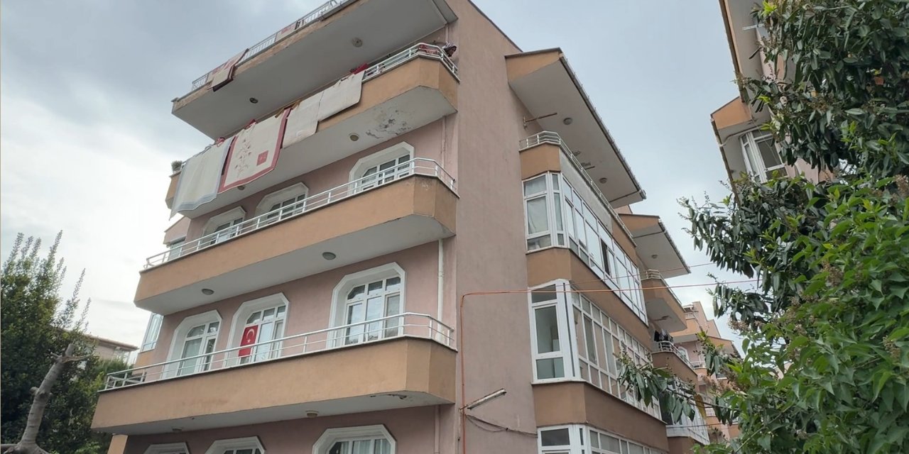 Avcılar’da riskli 4 katlı bina tahliye edildi ve mühürlendi