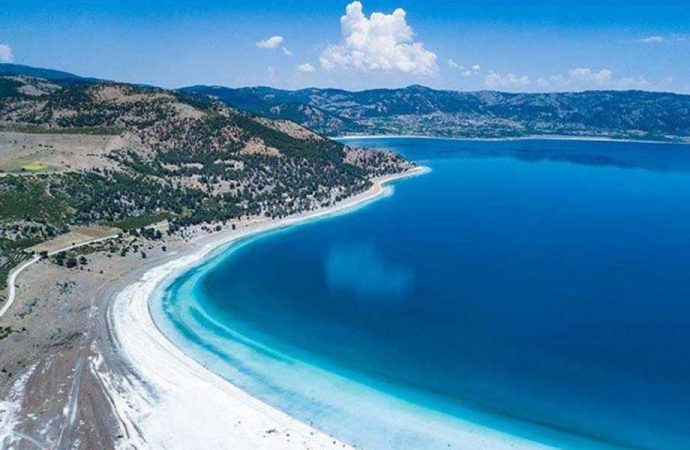 Dernekten iddia: Salda Gölü'nde Millet bahçesi yapımına başlandı!