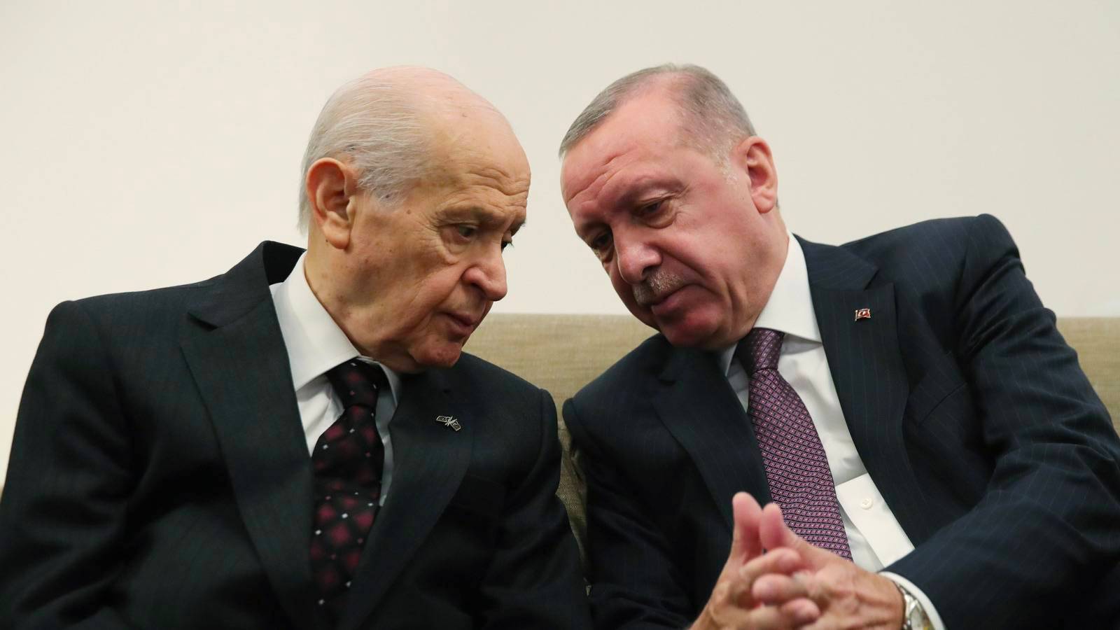 Bahçeli’den YPG geçişlerine dikkat çeken uyarı!