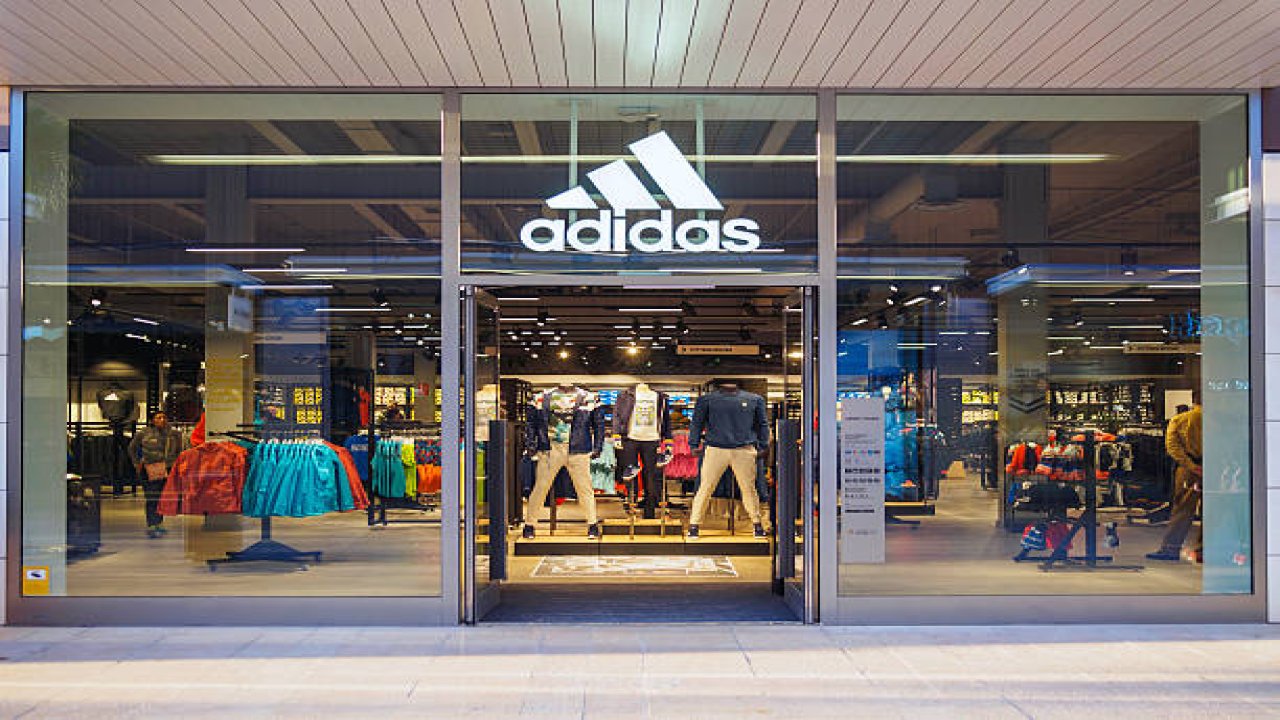 Adidas müşterilerine kötü haber: Kişisel veriler sızdırıldı!