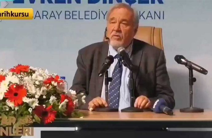 AA, 'Fesli Meczup'u eleştirdi diye İlber Ortaylı'yı sansürlemiş!