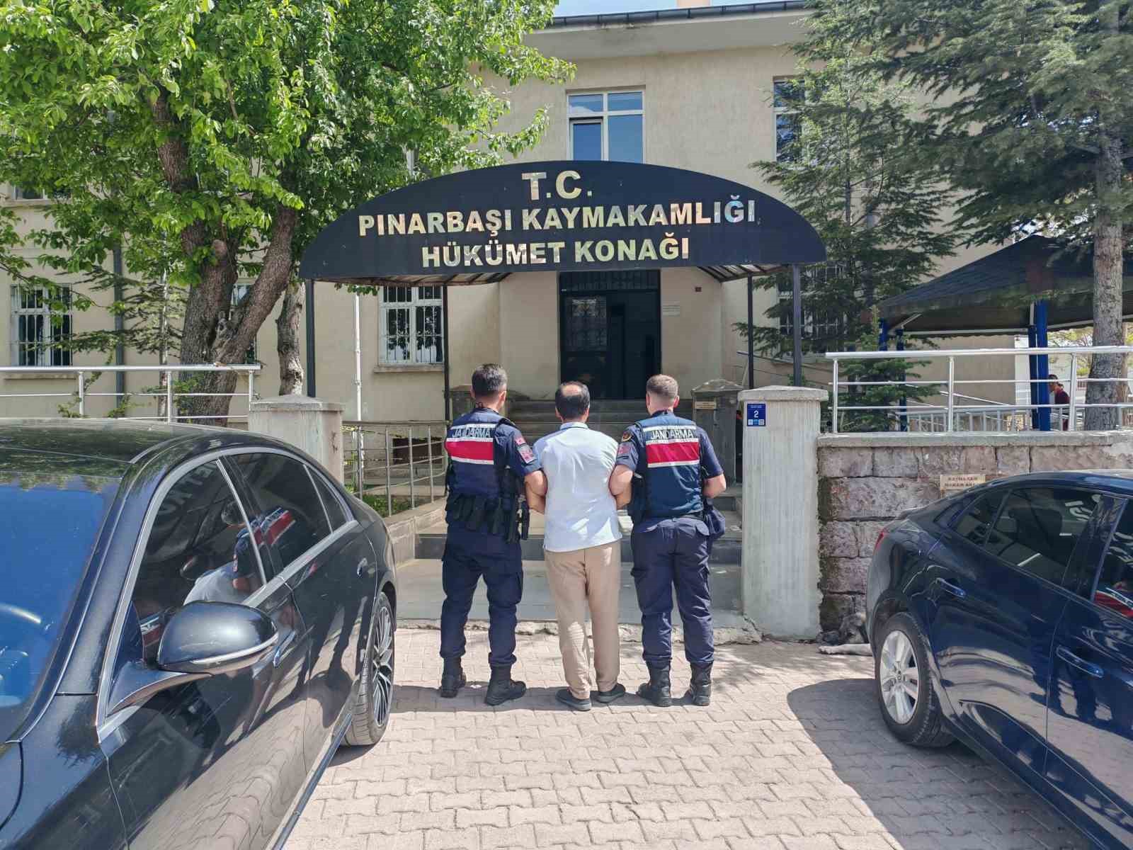 Kesinleşmiş FETÖ hapis cezası bulunan ihraç icra müdürü Kayseri’de yakalandı