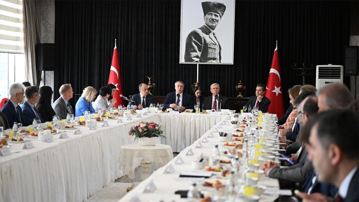 Mansur Yavaş, AB Türkiye Delegasyonu Başkanı ve Büyükelçilerle Ankara’da bir araya geldi