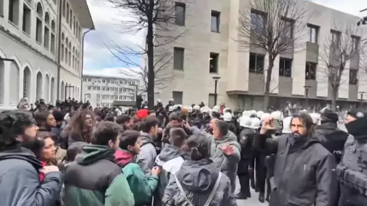 İstanbul Üniversitesi’nde Gezi anmasına polis müdahalesi: Çok sayıda öğrenci gözaltına alındı!