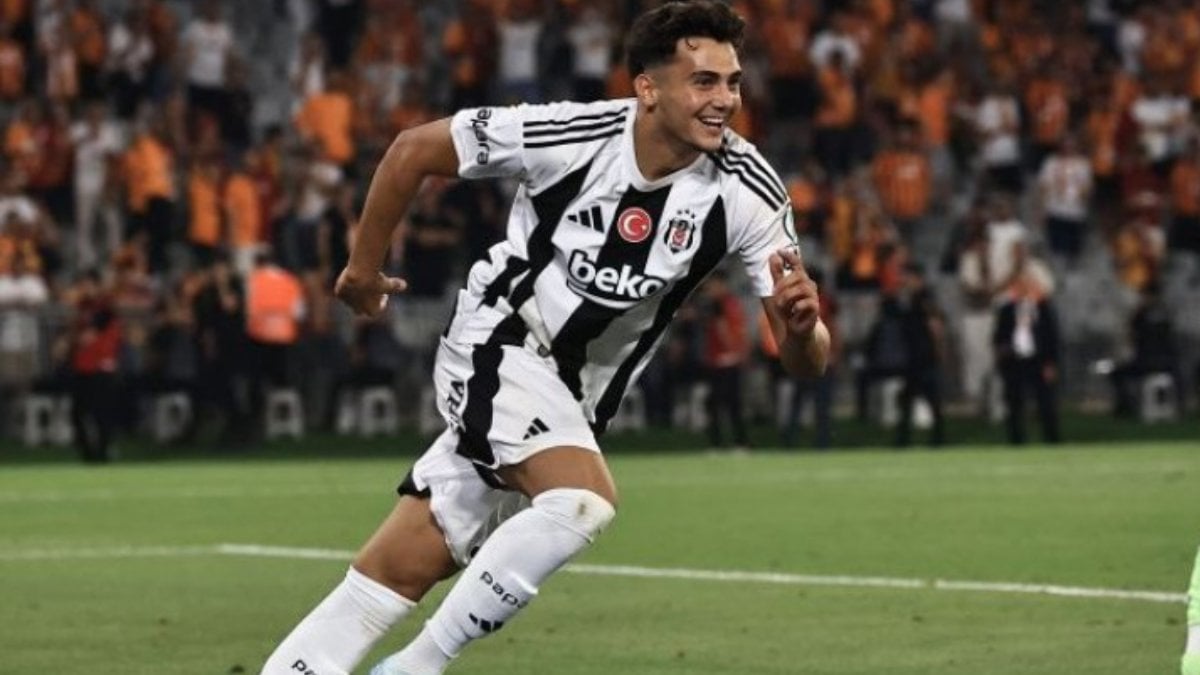 Beşiktaş’ta gençlik alevi: Mustafa sahnede