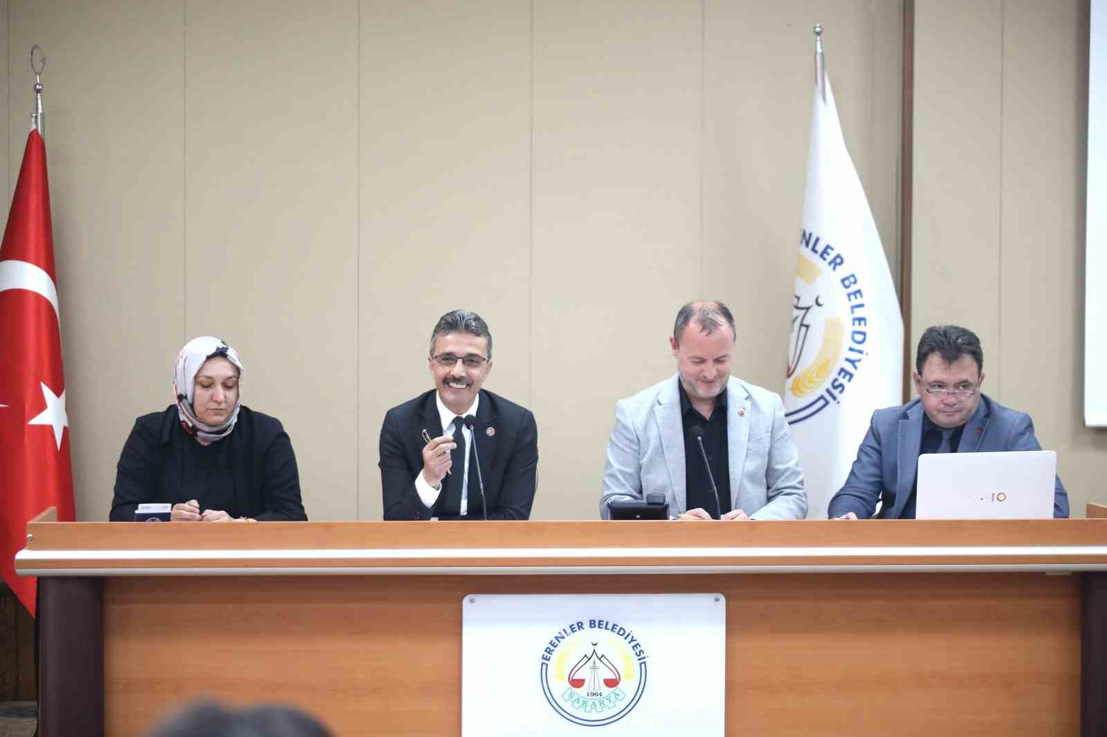 Erenler Belediyesi’nden gençlere ücretsiz online YGS ve YKS kursu desteği