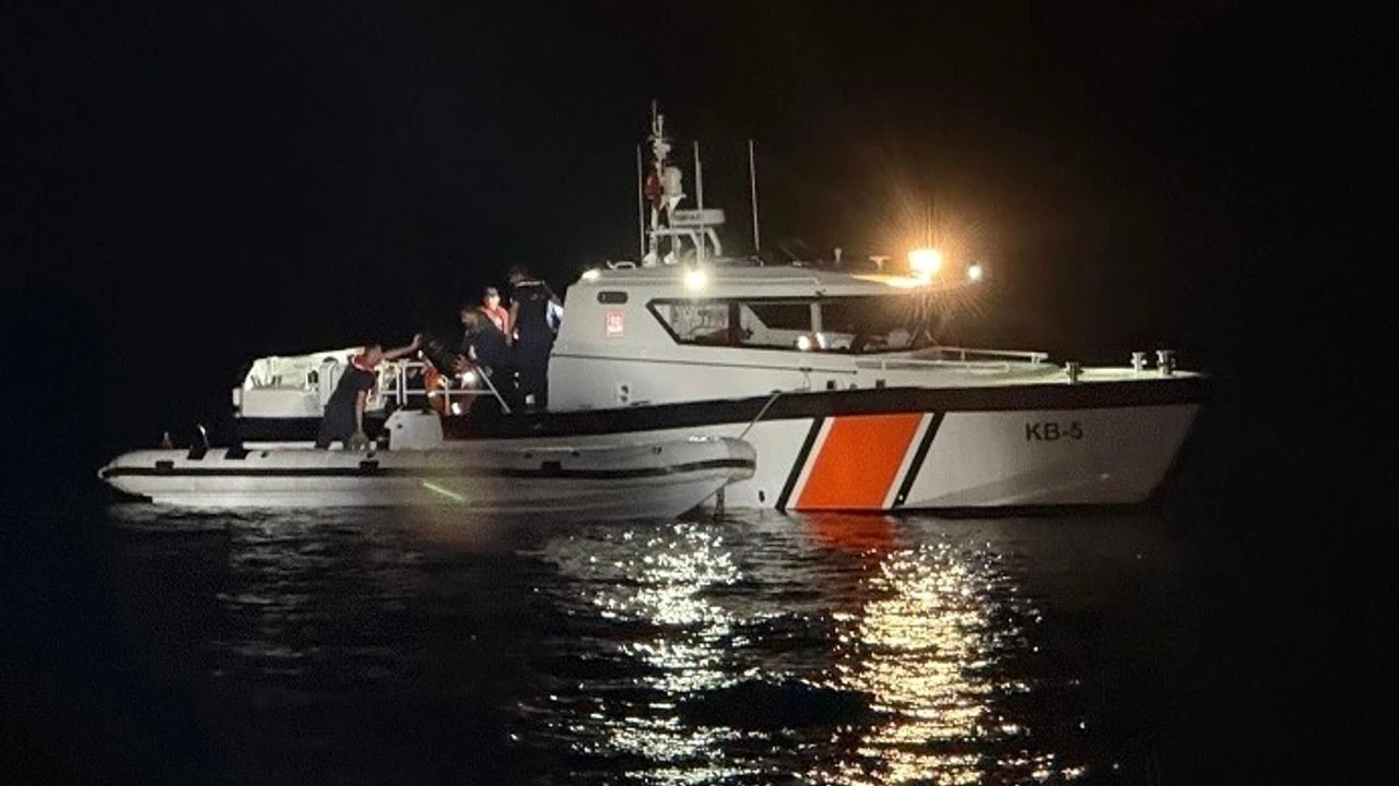 Çanakkale’de 18 Kaçak Göçmen ve 1 Kaçakçı Yakalandı