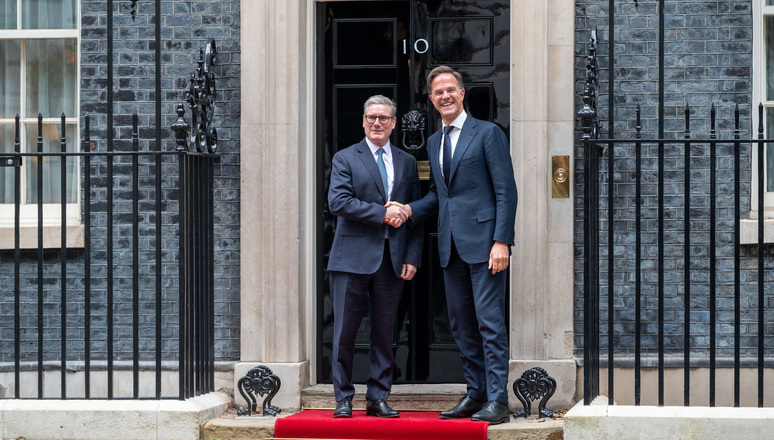 İngiltere Başbakanı Starmer, NATO Genel Sekreteri Mark Rutte ile bir araya geldi