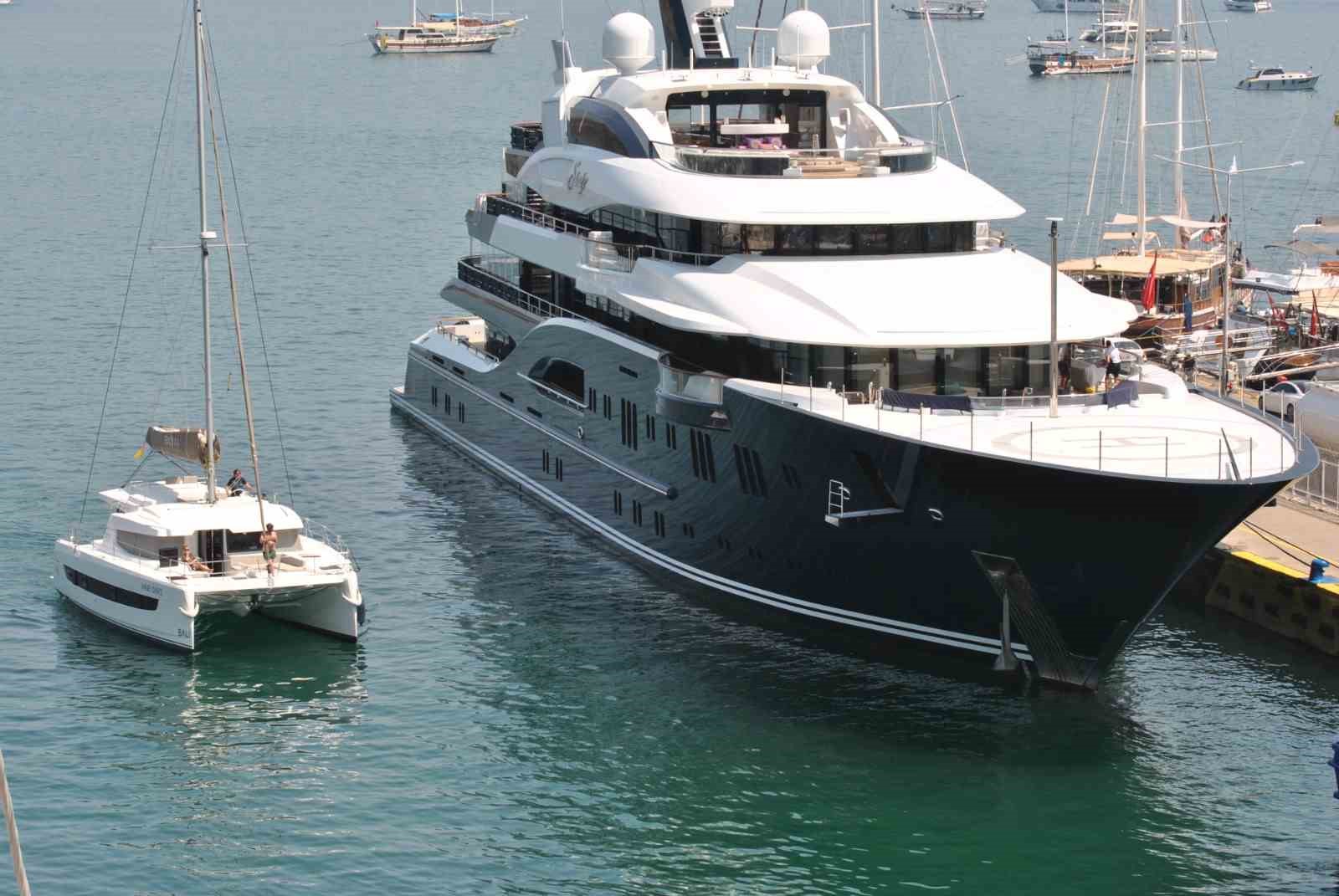1,15 milyon Euro’luk lüks yat “Solandge” Fethiye’de demirledi
