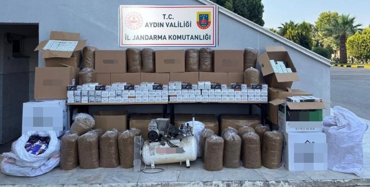 Evde sigara imalathanesi kurmuş: 1 milyon dolu makaronla yakalandı