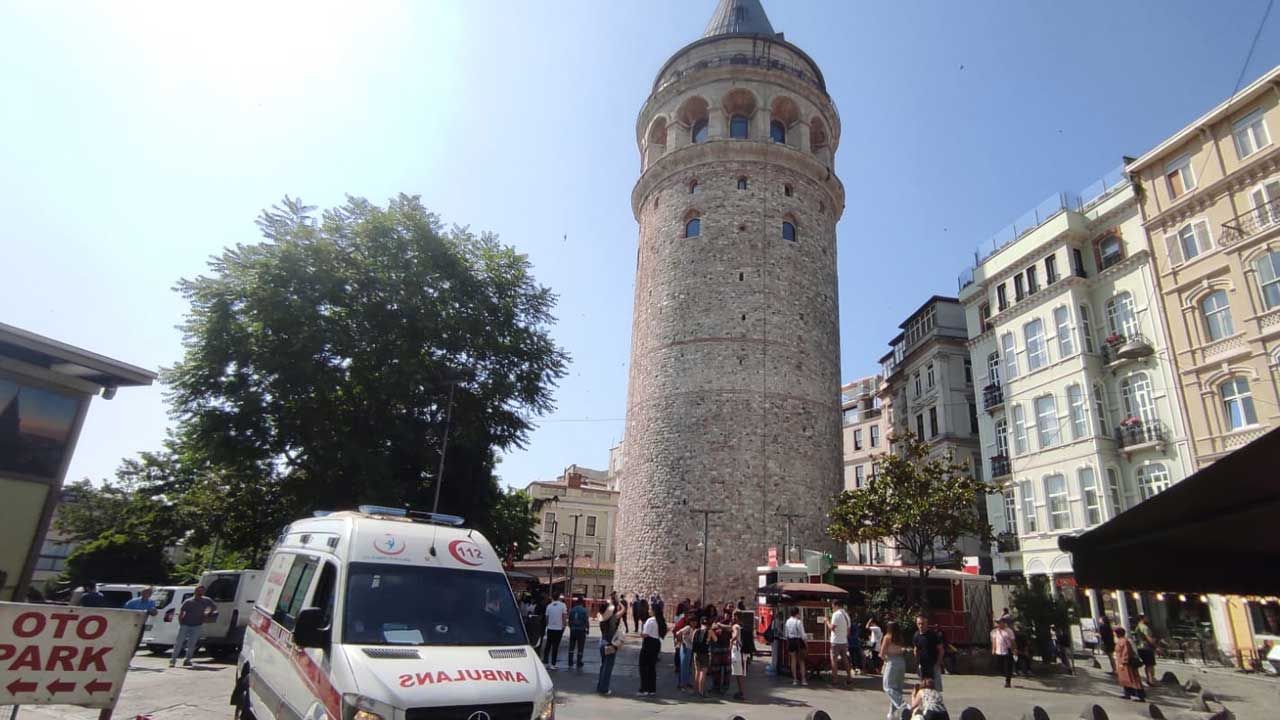İstanbul’da Galata Kulesi’nden düşen 22 yaşındaki genç hayatını kaybetti